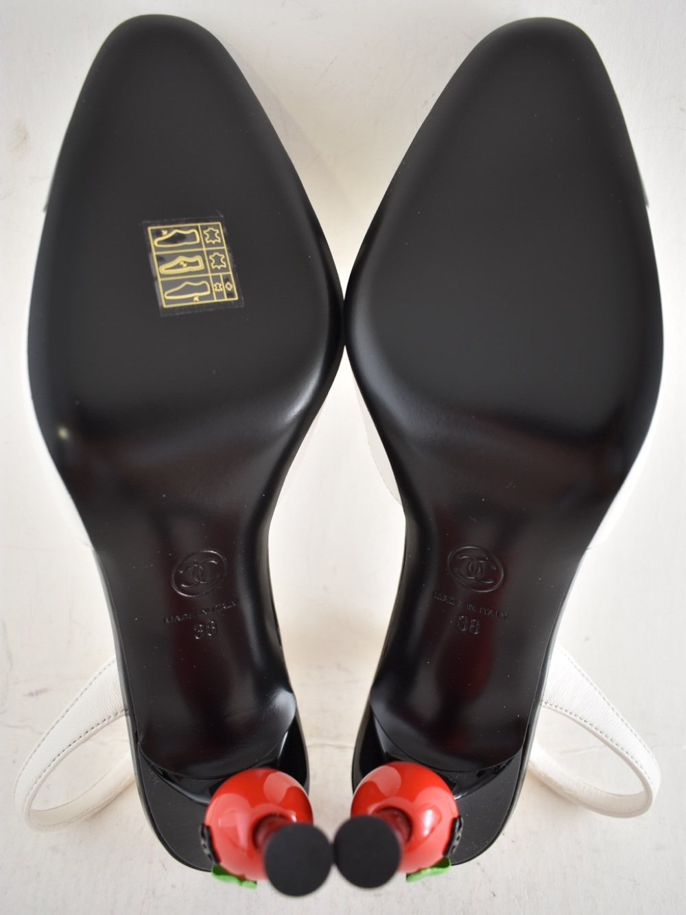 Chanel 26A Metiers Blazy White Black Red Apple Sling CC Slingback Heel Pump 38 - Picture 16 of 16